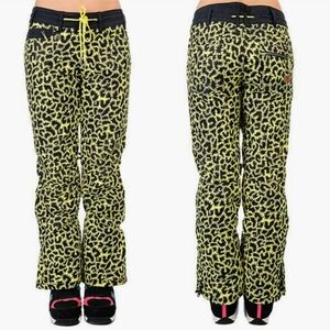 Roxy Woodrun Ski Snow Pants, Neon Yellow Black Zigzag Pattern